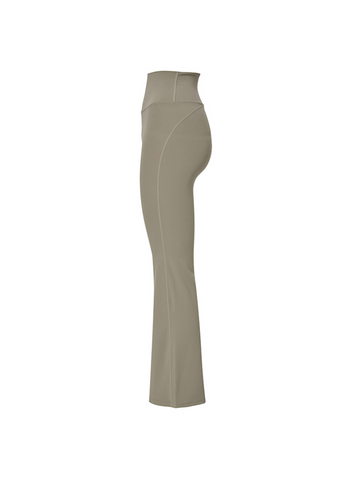 Black Label Signature Power Rise Bootscut Pants (Short)
