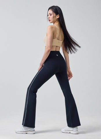 Black Label Signature Power Rise String Top