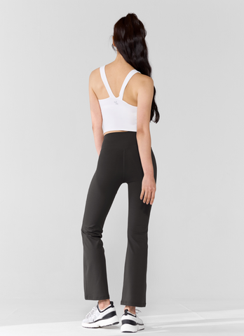XELLAª Intension Bootscut Pants 9"