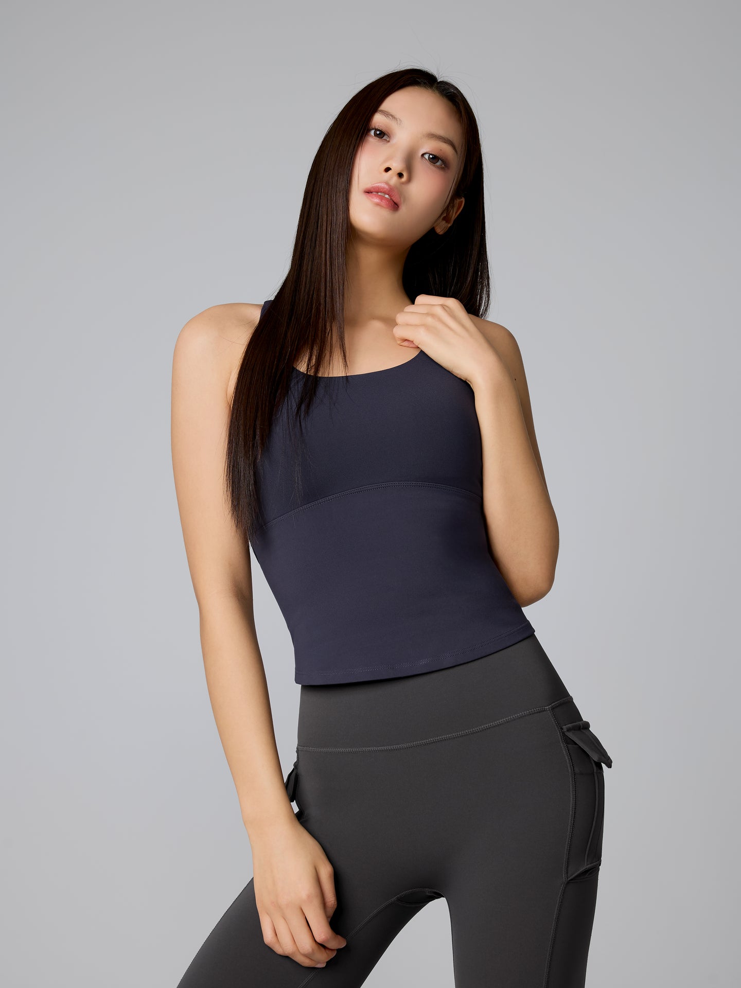 Back Slit Round Top