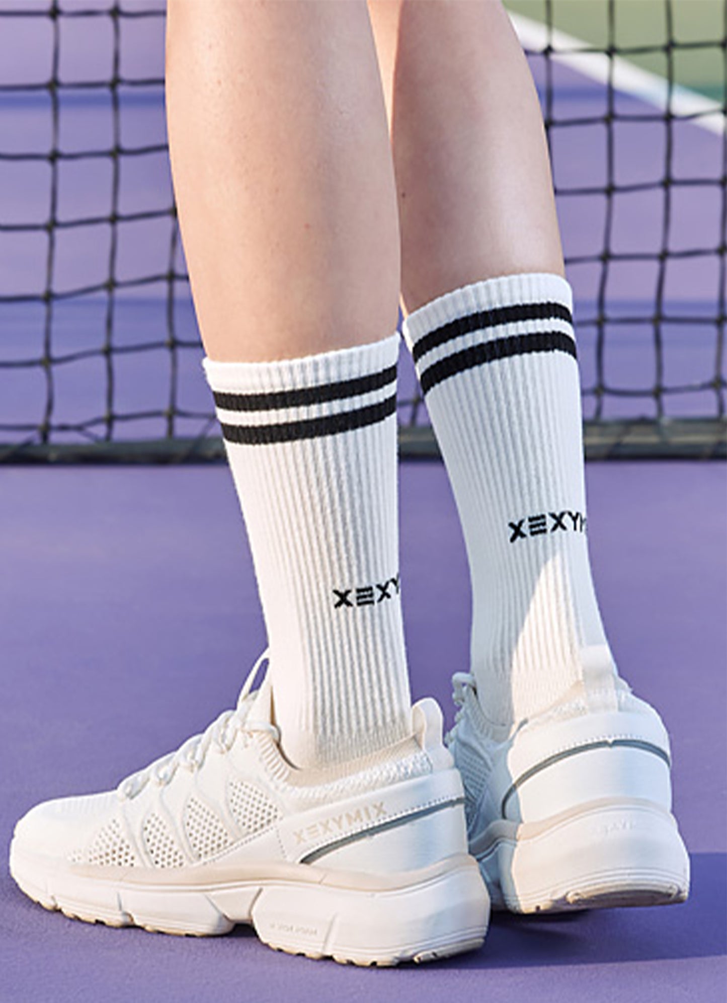 Non Slip Line Crew Socks