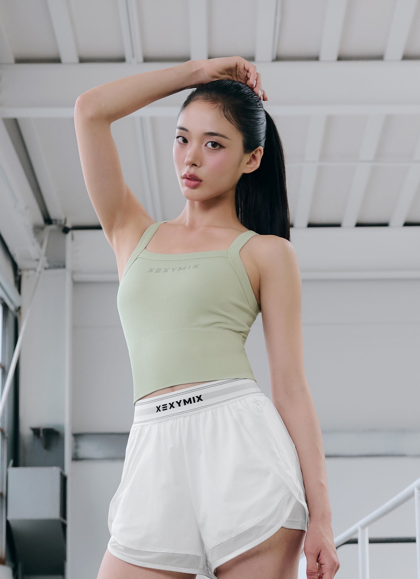 Corrugated Seamless Logo Point Crop