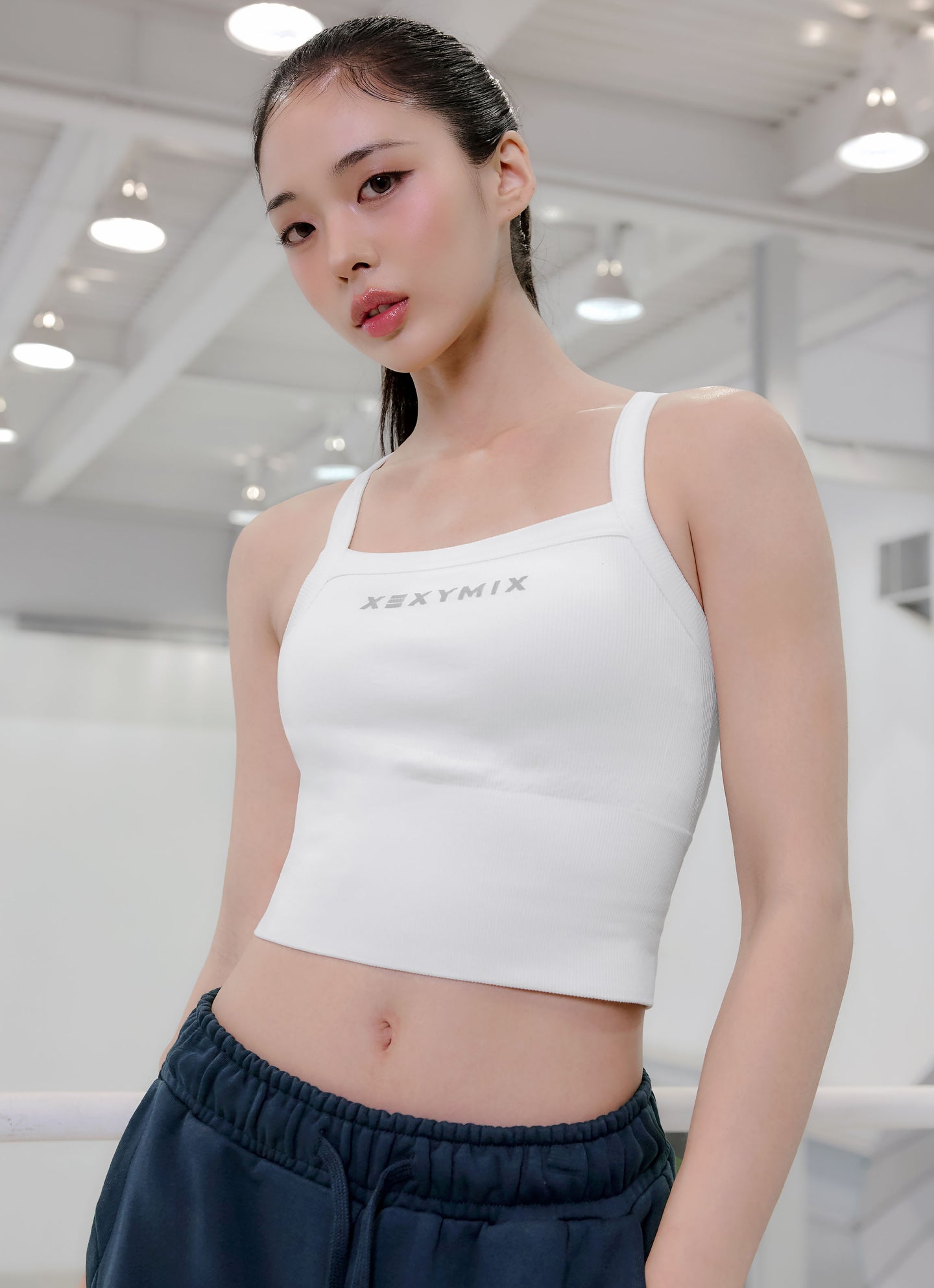 Corrugated Seamless Logo Point Crop